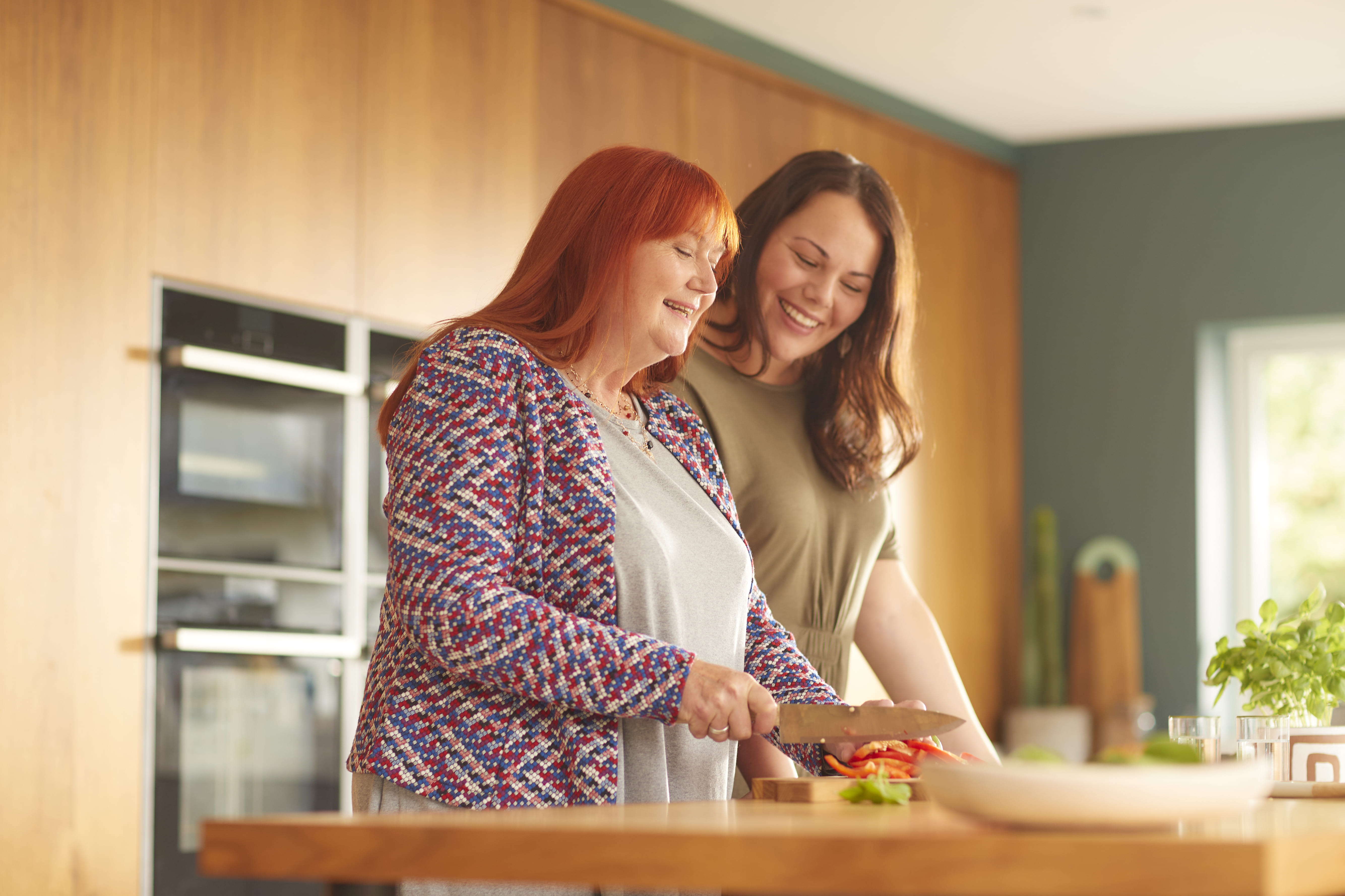 Friends preparing a healthy meal