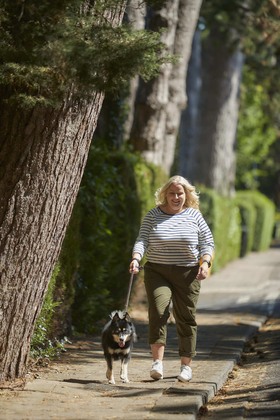 Sheryl walking as a training exercise for weight-loss 