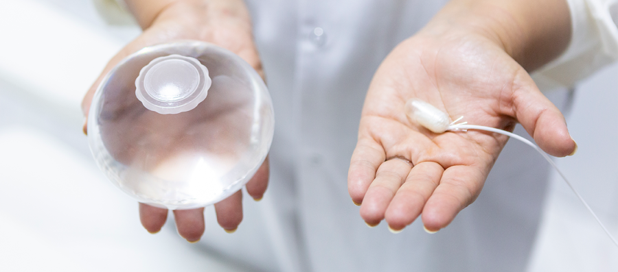 A doctor with the Allurion gastric balloon in his hands